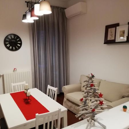شقة Davide & Mary Friendly House نوفارا المظهر الخارجي الصورة