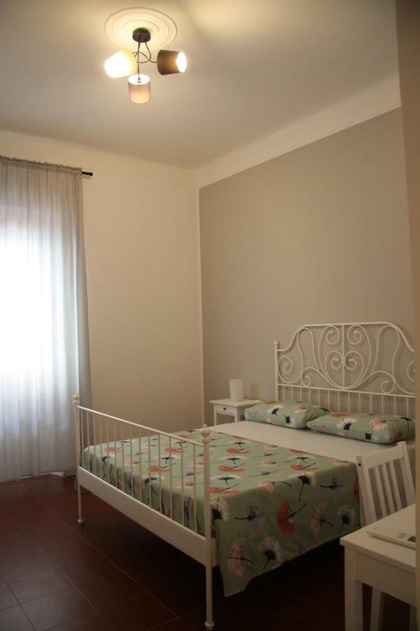 شقة Davide & Mary Friendly House نوفارا المظهر الخارجي الصورة
